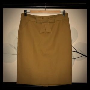 J. Crew pencil skirt with bow and pockets! 😍